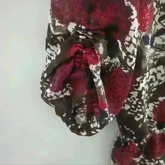 🌴2/$25🌴RICKI'S | Women's Black/White/Red Floral Sheer Ruffled Blouse - Picture 3 of 5